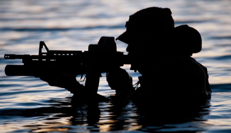 As a secret operation of Navy Seals in North Korea failed catastrophically