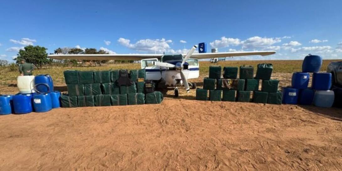 Brazilian Air Force intercepts plane from Bolivia with a ton of cocaine