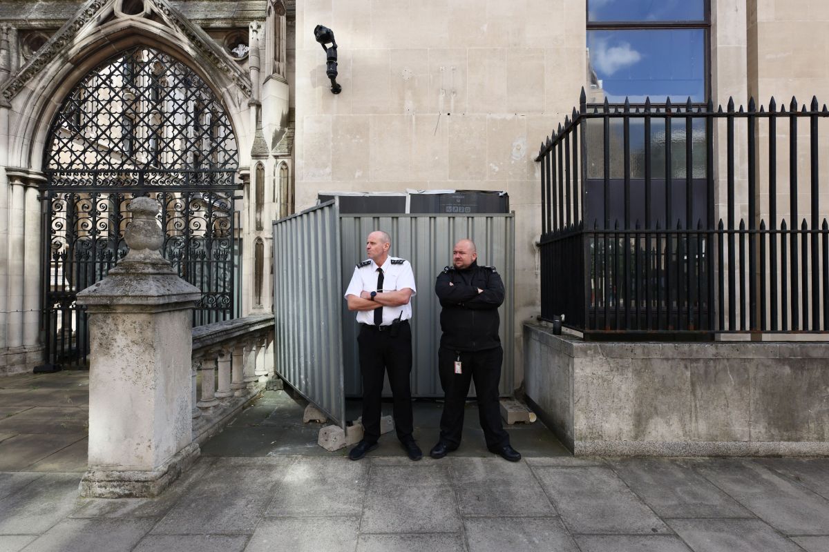 Rushed to cover Banksy's work in London