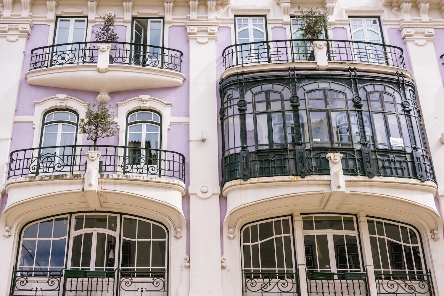 Foreigners continue to look for houses in Portugal. Where and who is looking for?