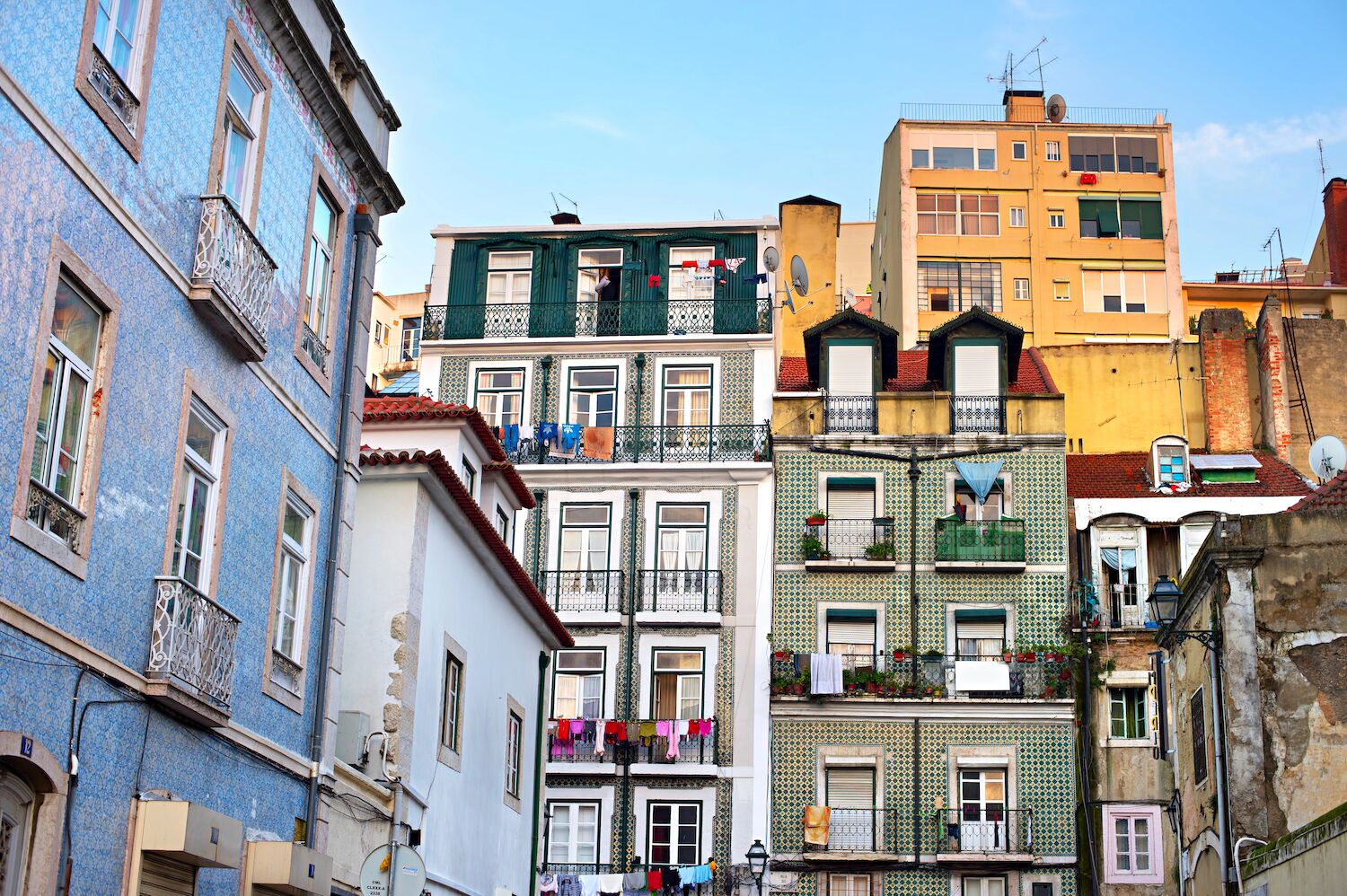 3 in 4 “vintões” live with parents: Portugal is the country with hardest access to housing in the OECD