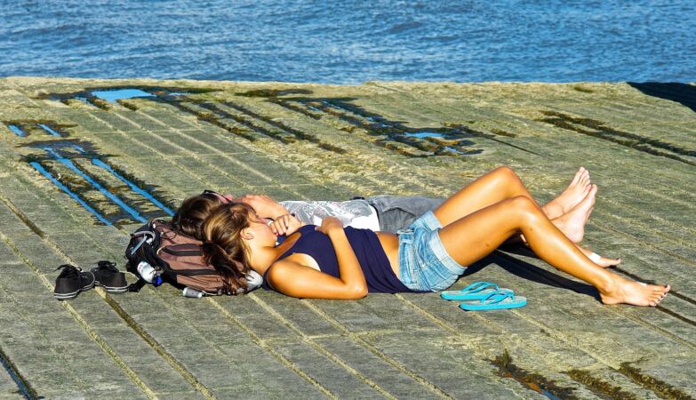 Repeated extreme waves of extreme heat aging us as much as smoking or drinking