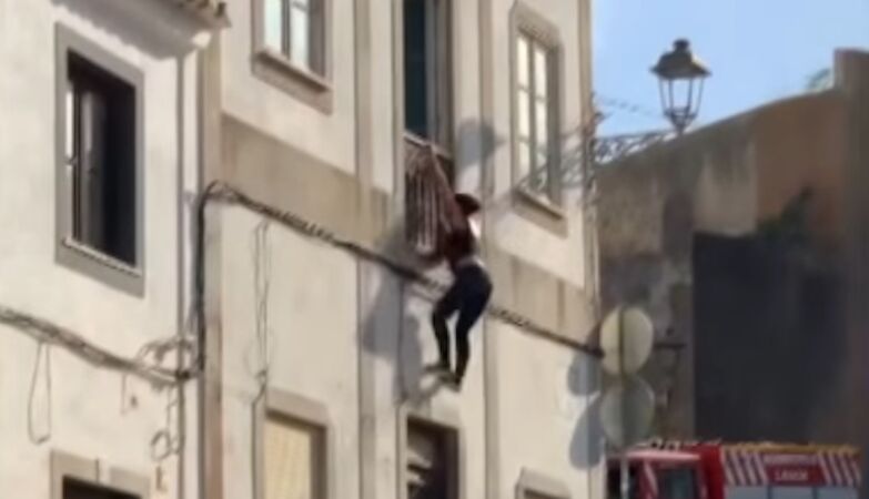 Woman was being assaulted by her husband and threw herself from the balcony in Lagos