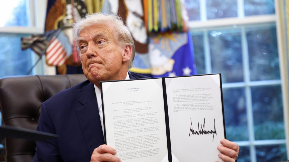 Trump creates an anti -terrorist operational group focused on chasing the "radical left"