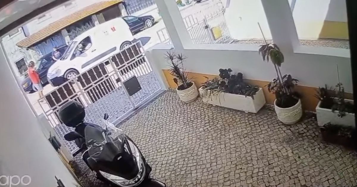 Former referee and PS candidate disagree with a resident and images become viral