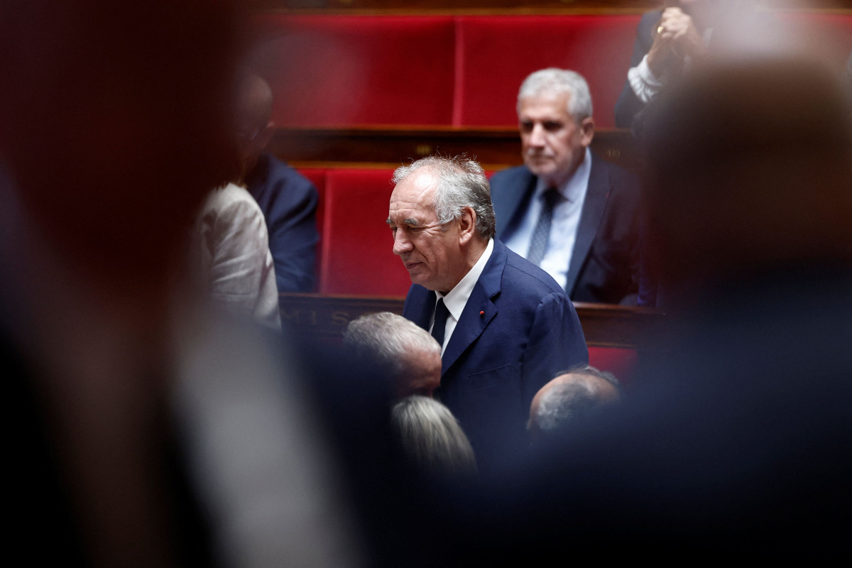 Γαλλία: Έπεσε η κυβέρνηση Μπαϊρού – Το «Αντίο» και τα επόμενα βήματα Μακρόν