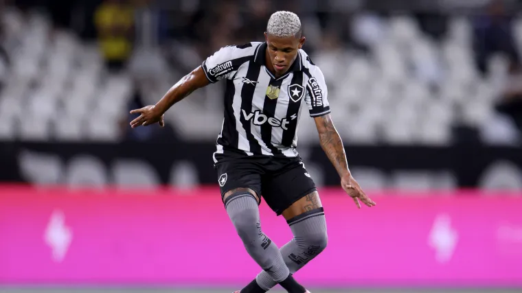 Escalação do Botafogo: Danilo vira dúvida para enfrentar o Atlético-MG image