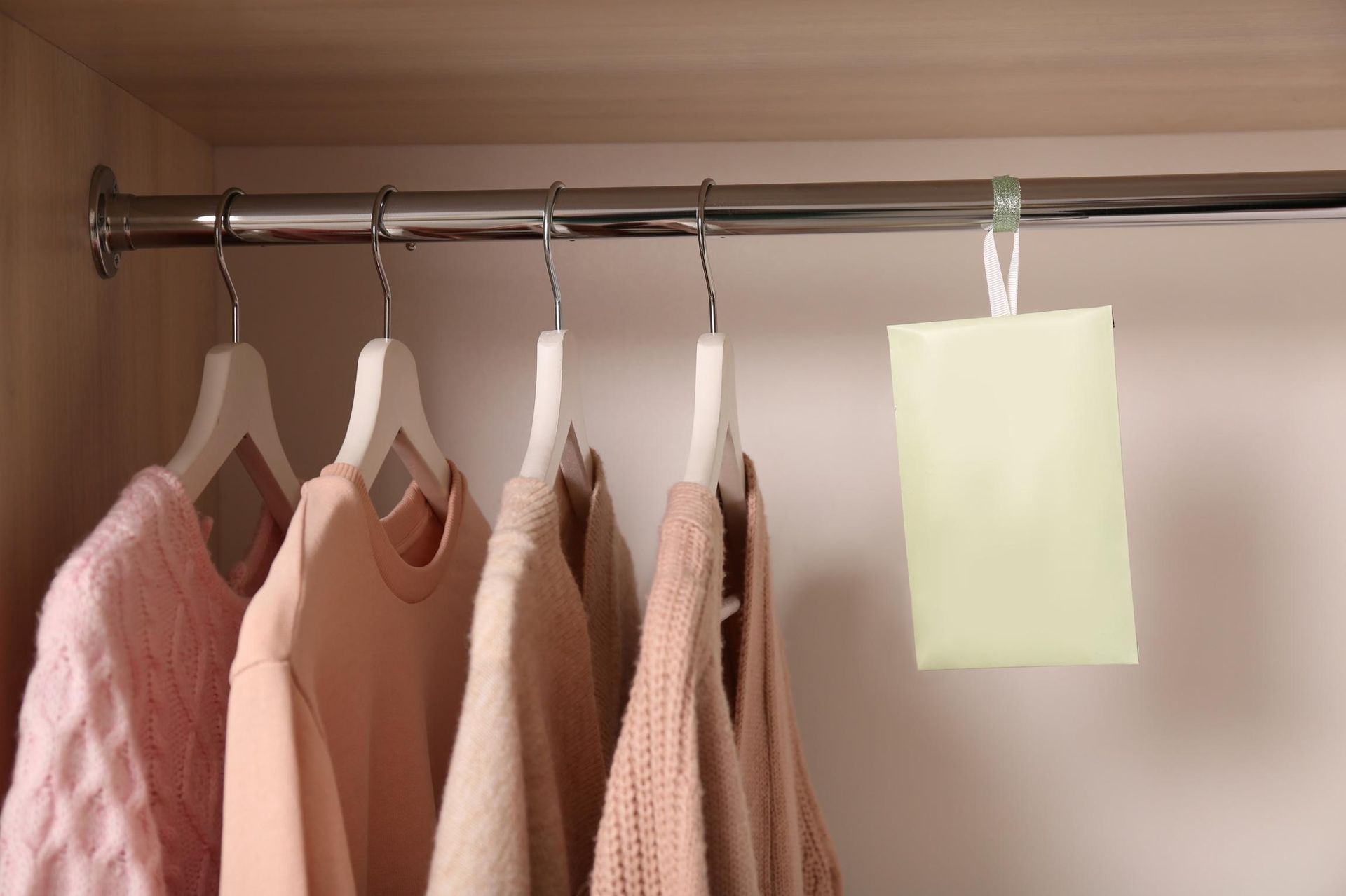 Pour homemade smells into the bag and put in the closet. Your clothes will smell like in the most expensive stores
