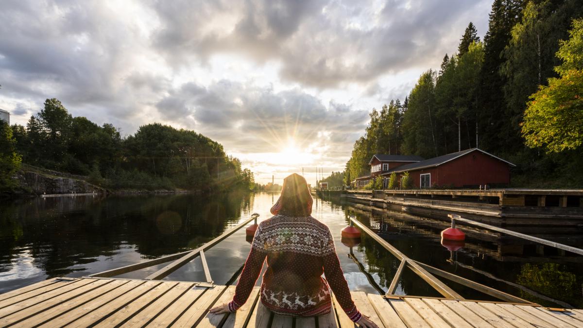 A Spanish in Finland reveals that they ask him in the company if he lives there if he lengthens his workday a minute