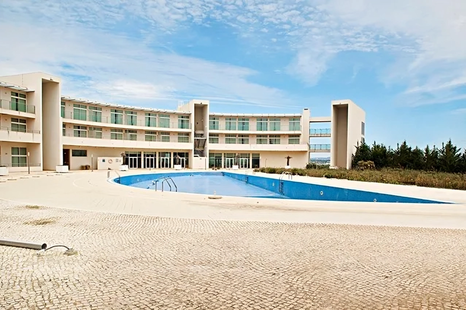 “It looked like we had the whole Algarve at our feet”: Get to know the country's largest luxury hotel ”