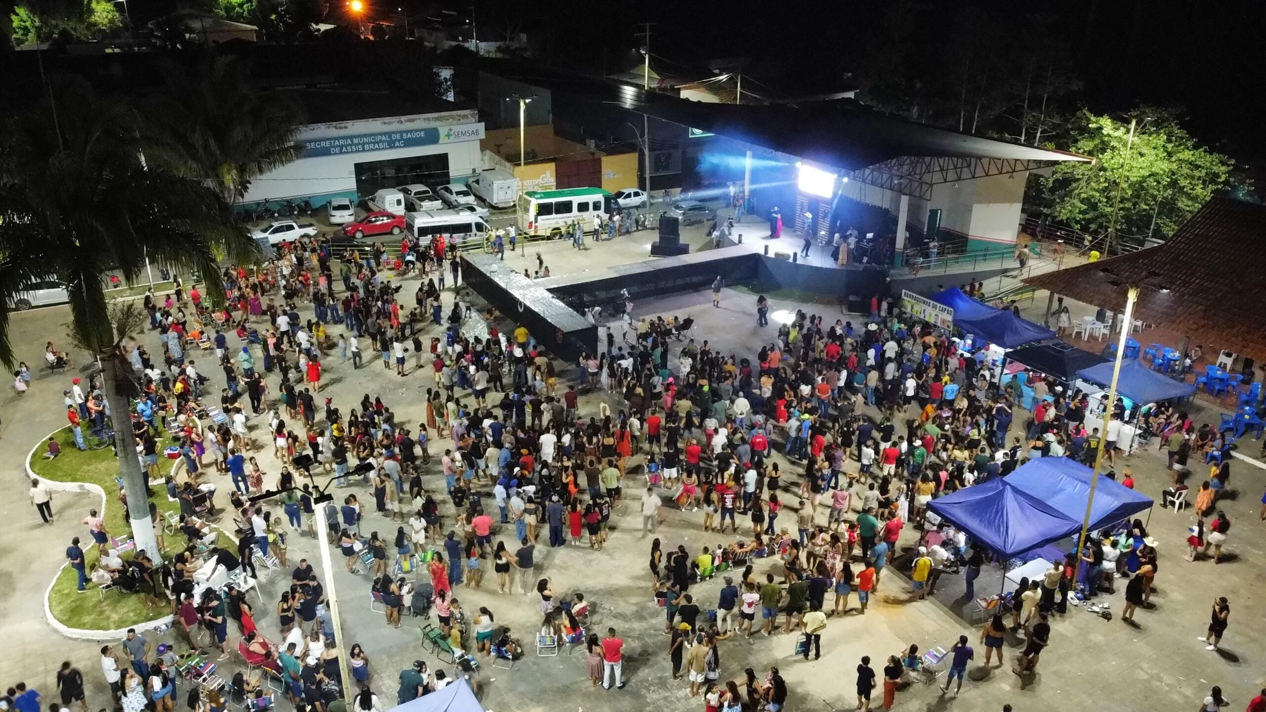 Natailane Silva is elected Queen of Rodeo 2025 at the opening of the program of Expo Fronteira in Assis Brasil