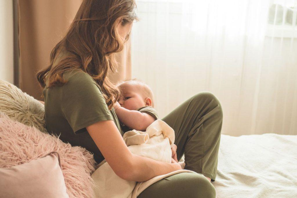 Chocolate and spicy tastes during lactation