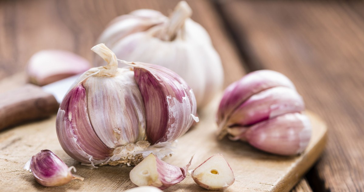 Garlic has an antimicrobial, anti -inflammatory, antiviral and antibacterial effect, thanks to allicin