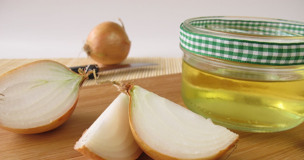 Onion syrup with honey is extremely healthy /123RF /PICSEL