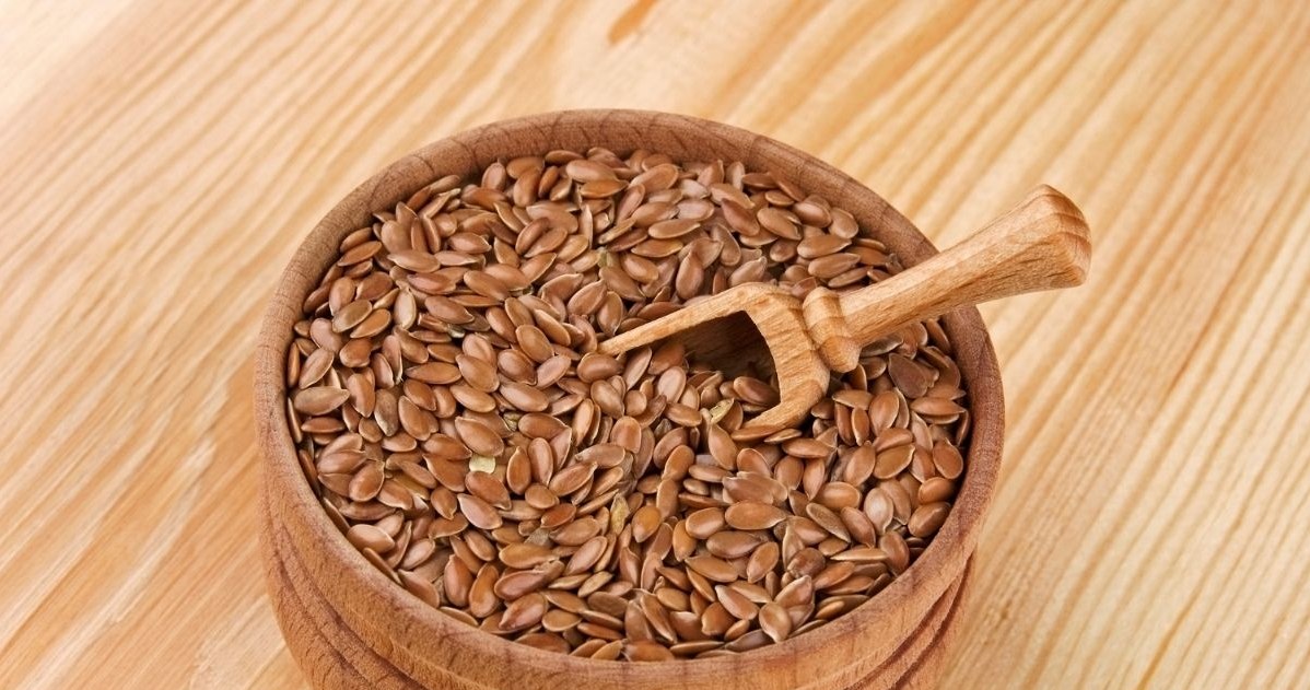 Linseed will make our hair shiny and elastic /CanvaPro