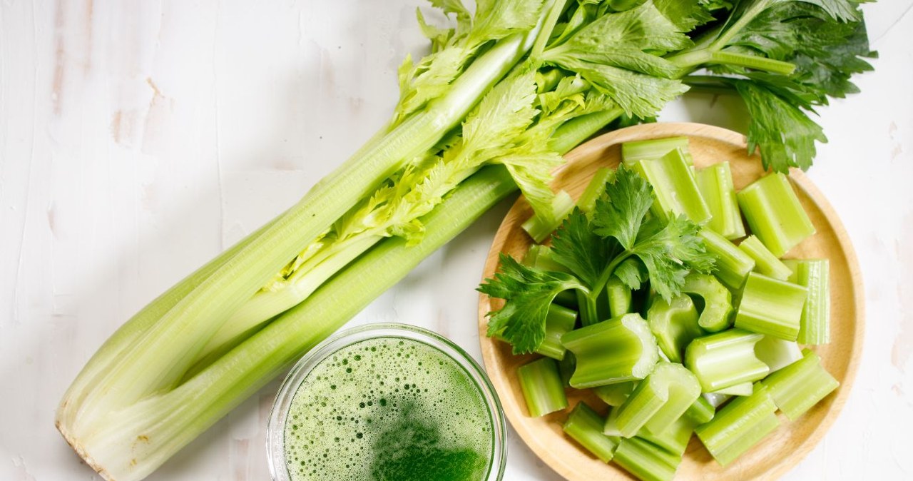 Celery juice effectively detoxifies the body /SherSor /Canva Pro