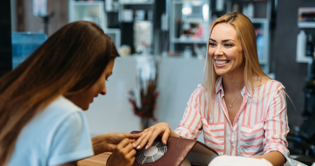 This manicure is perfect for any season. Minimalists love it
