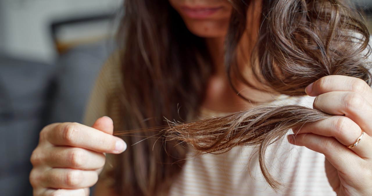 Do you have dry and damaged hair? These 2 kitchen products will save them quickly