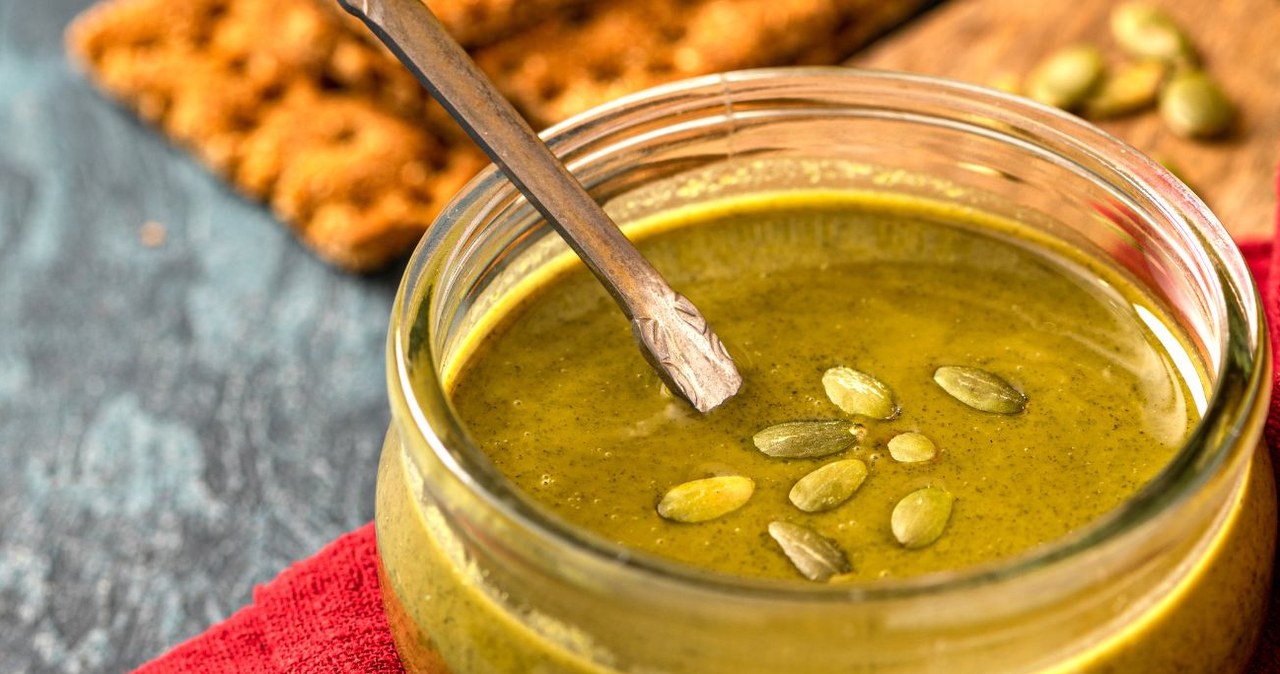 Men and seniors should eat often because they have a lot of zinc. It strengthens bones and joints and improves circulation