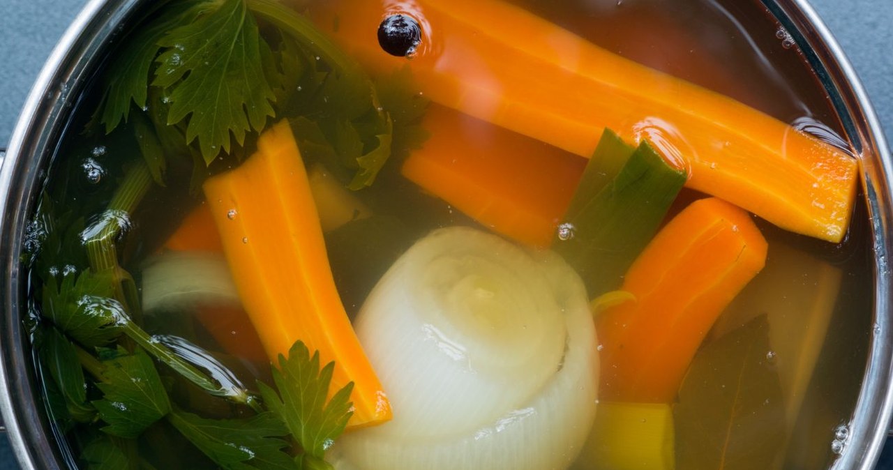 Why does the broth turn sour quickly? Do one thing, it will be just as tasty the next day