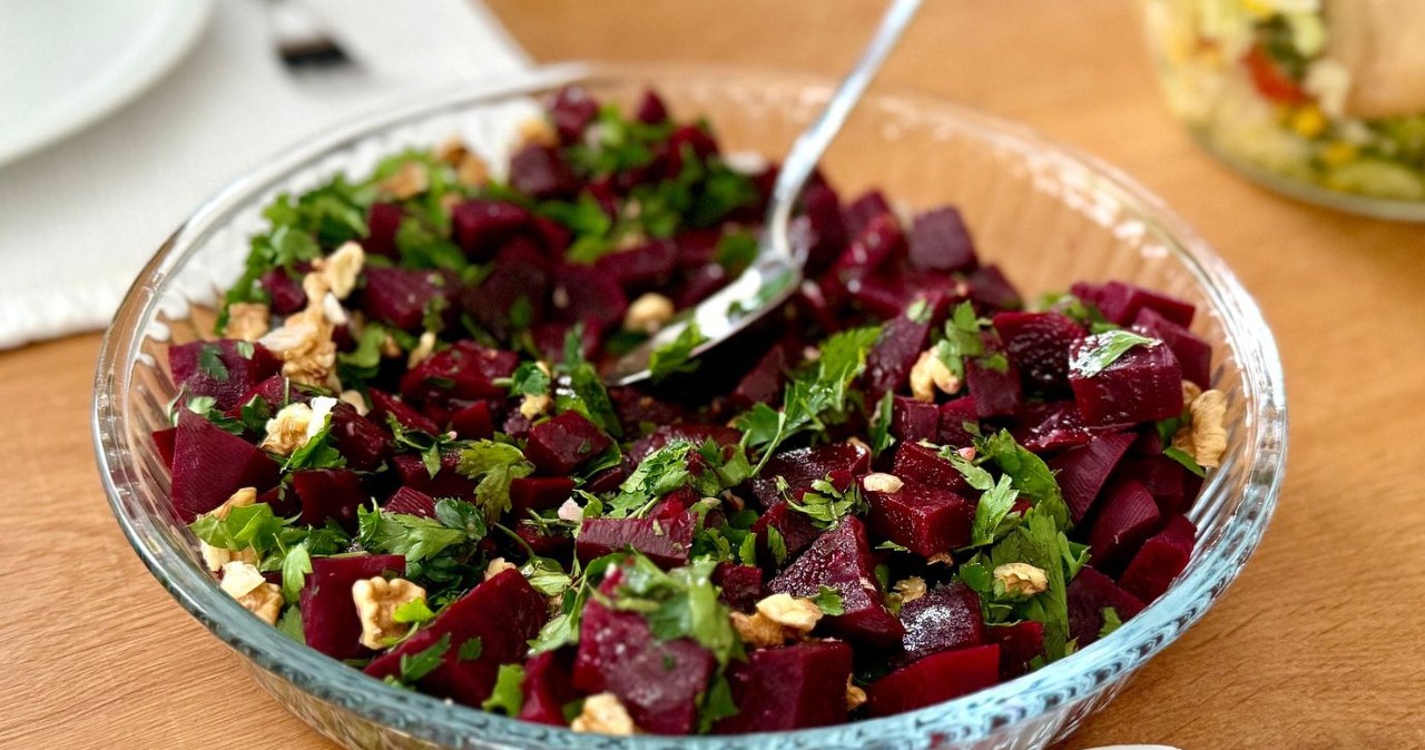 Guests will empty the bowl to the bottom. One of the healthiest salads
