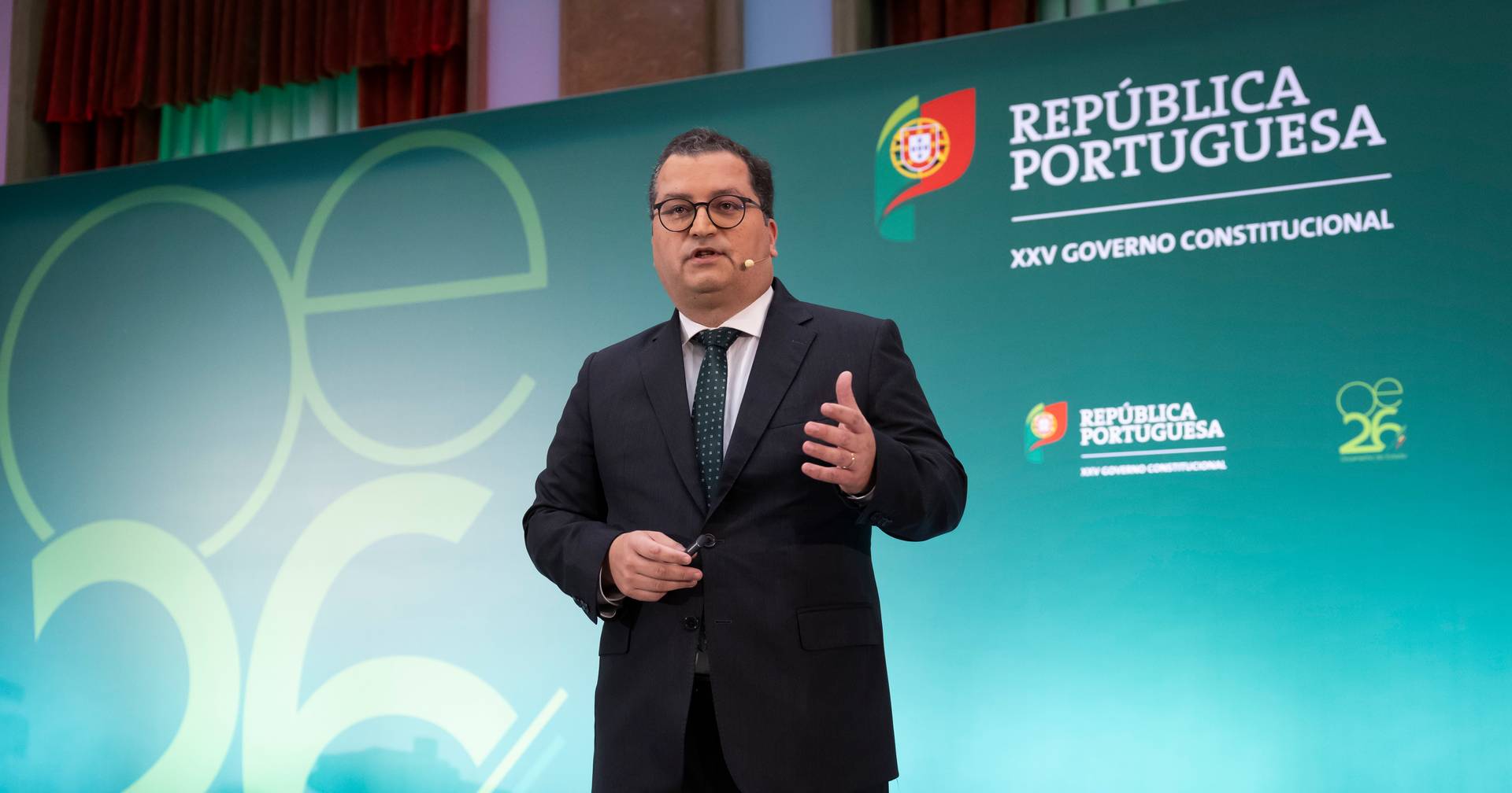 20 minutes: Government delivers the State Budget for 2026 to Parliament and Marcelo rejects political use of the proposal