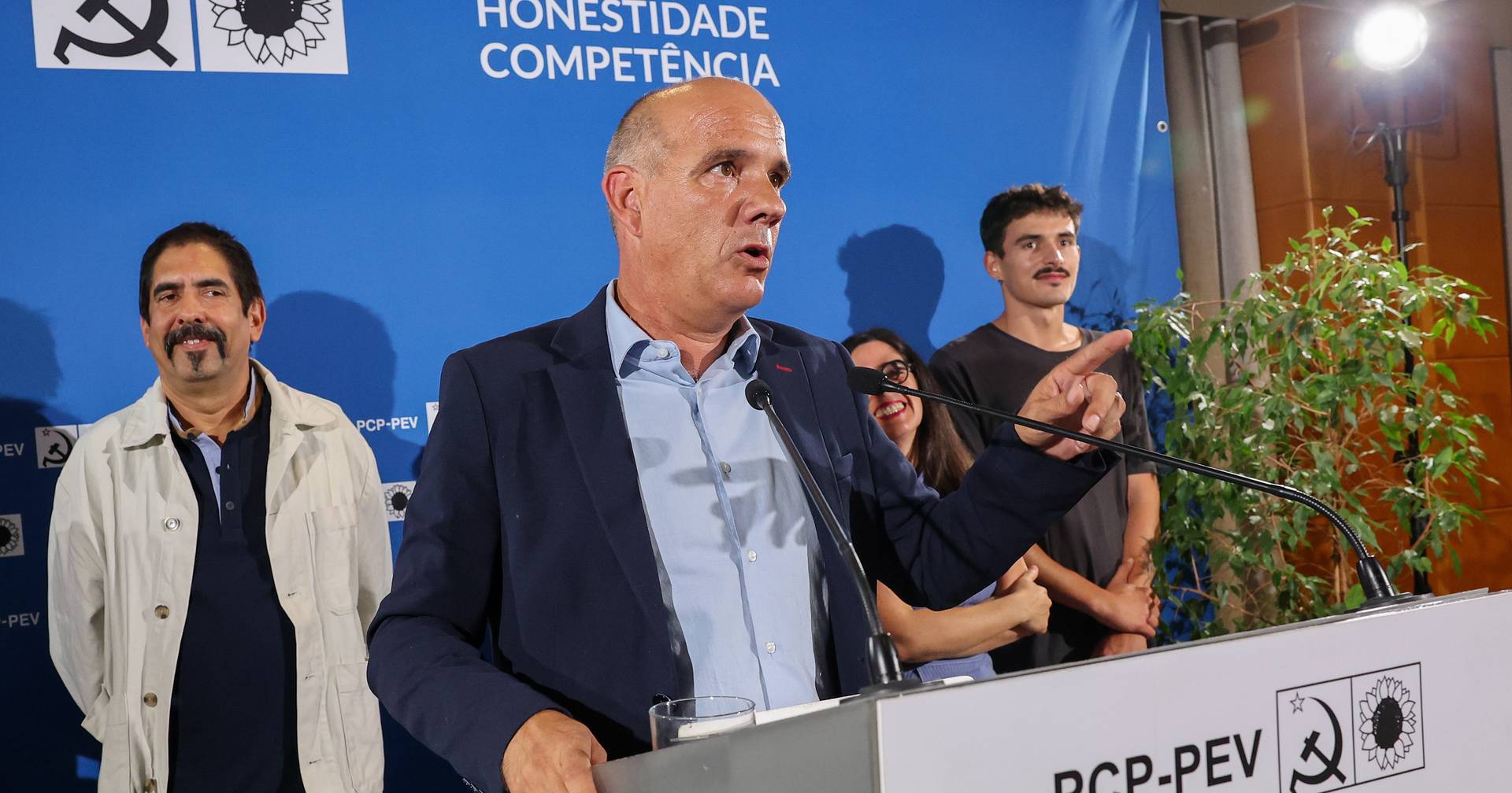 PCP brings together Central Committee to analyze local authority results