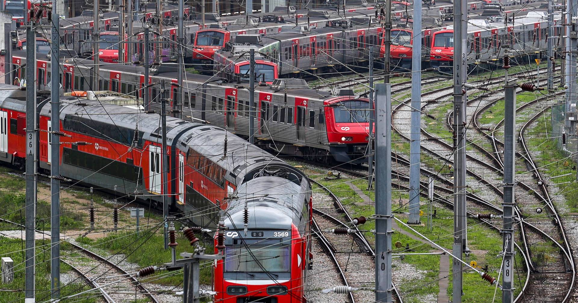 CP intends to bring forward the delivery schedule for new trains