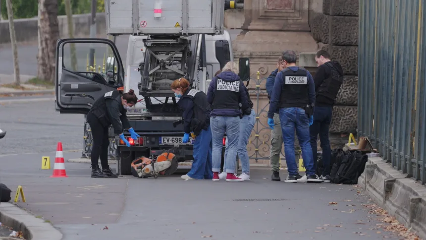 How four thieves stole one of the most watched museums in the world in just seven minutes