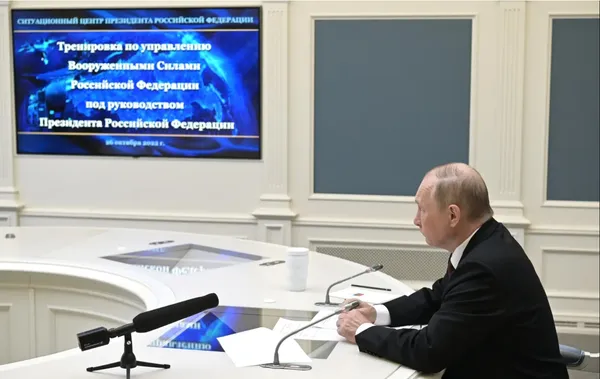 Putin oversees exercises to prepare Russian nuclear forces