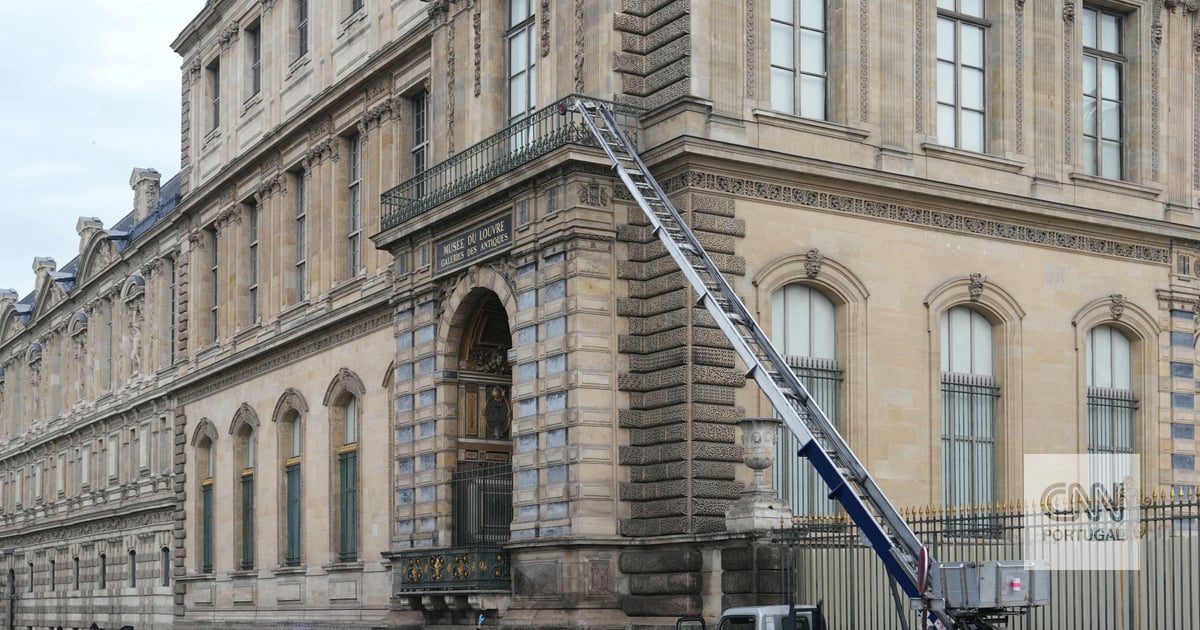 "As silent as a whisper": freight elevator manufacturer capitalizes on fame from Louvre robbery