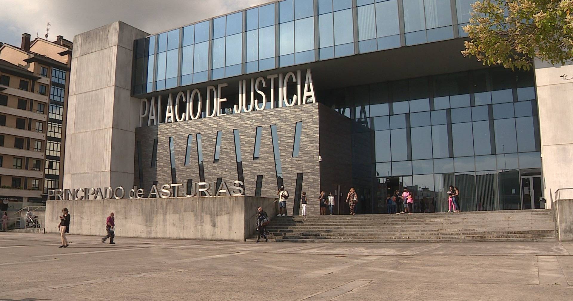 Gijón case: 4 Portuguese men accused of rape begin to stand trial