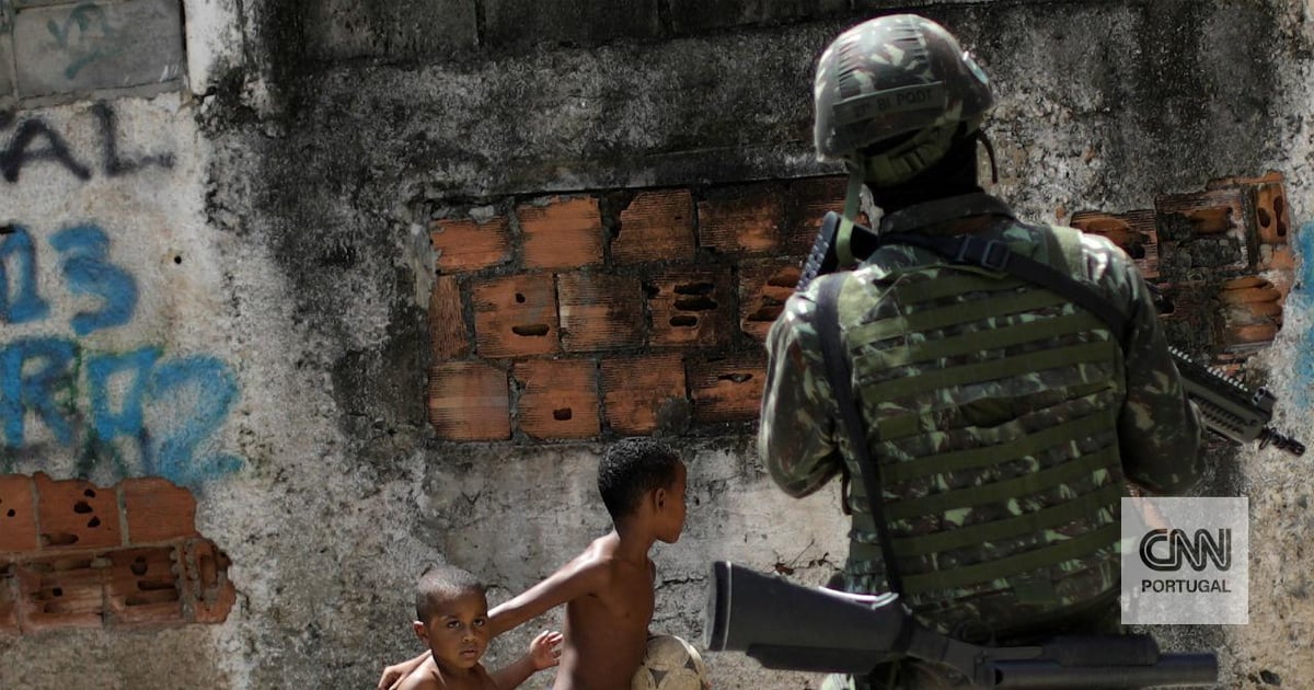 "BOPE wall". How the Brazilian police set up a strategy "from one day to the next" in a "mini-country" where "the surprise effect is impossible"