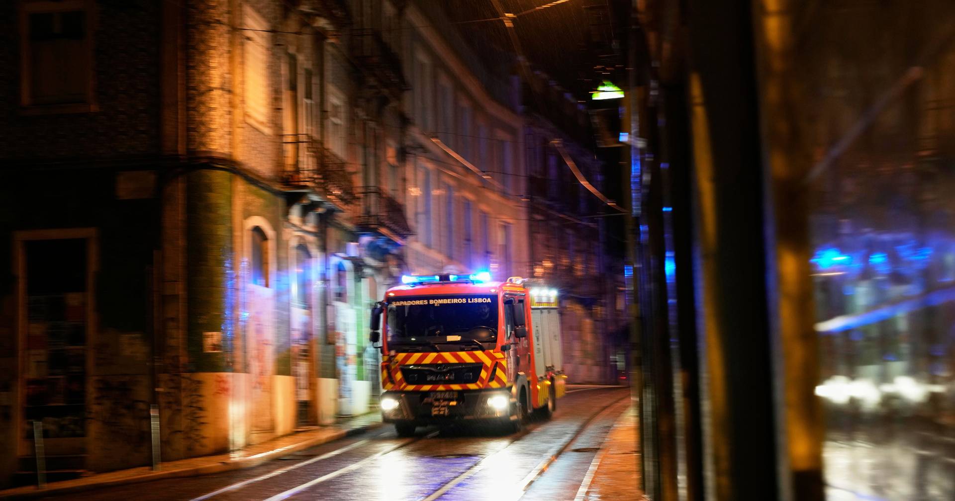 Lisbon Firefighters on strike from November 17th