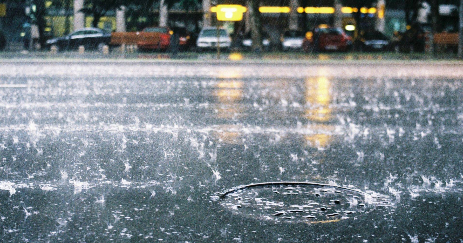 Heavy rain until Saturday will affect 15 districts