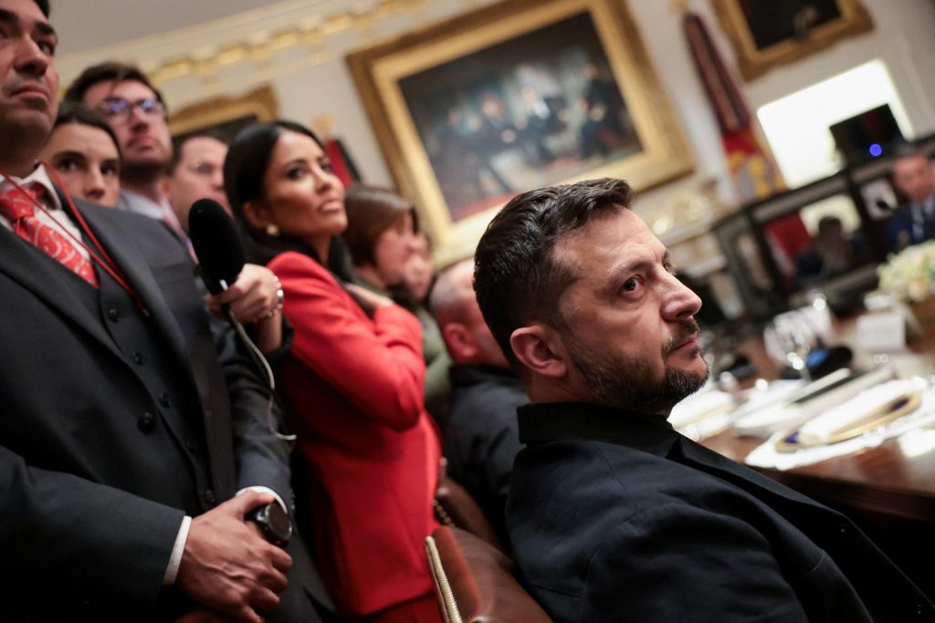 Trump – Zelensky: Smiles, compliments and bargains for Tomahawks in the shadow of Putin