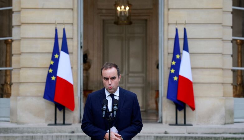 Solution in sight for the political crisis in France