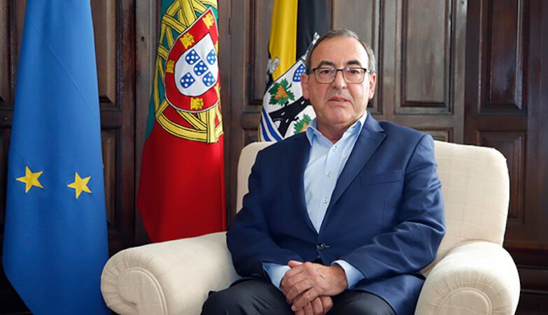 Deputy of the Chamber of Gaia cleared in the fatal run-over of a child. I was talking on the cell phone