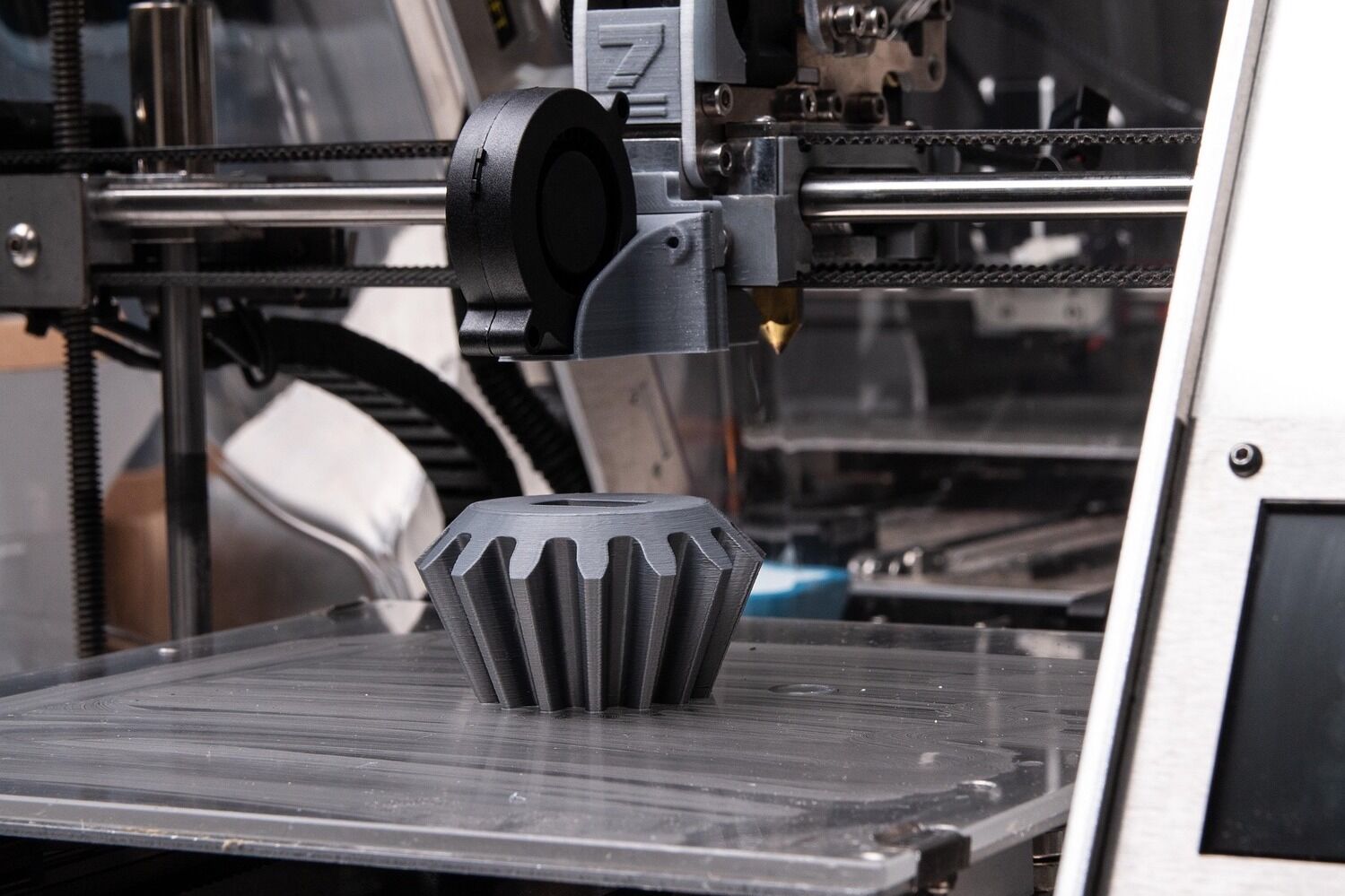 3D printing makes metals and ceramics “grow” in gel