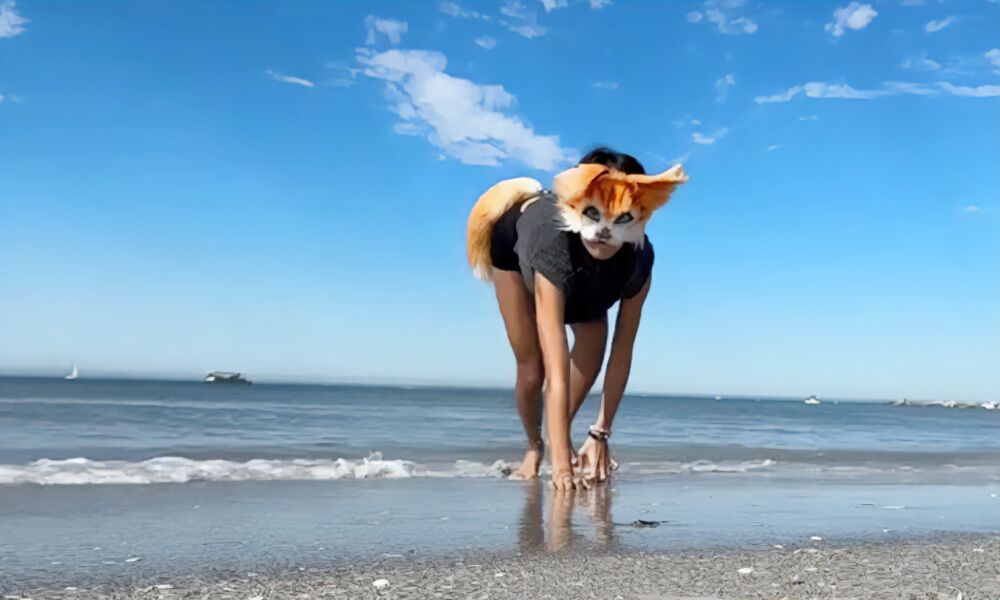 Does running on all fours improve our physical shape? The science behind quadrabics