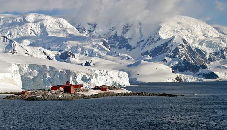 7.8 earthquake in the Drake Passage, the “roughest sea in the world”