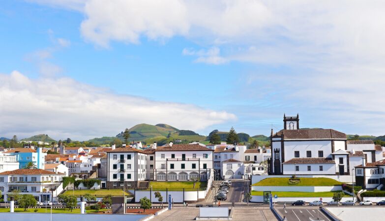 For every house to rent, there are 23 interested families