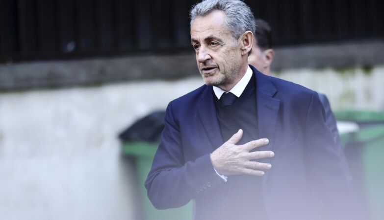 Behind bars in the “VIP wing”. Sarkozy enters prison to serve 5 year sentence
