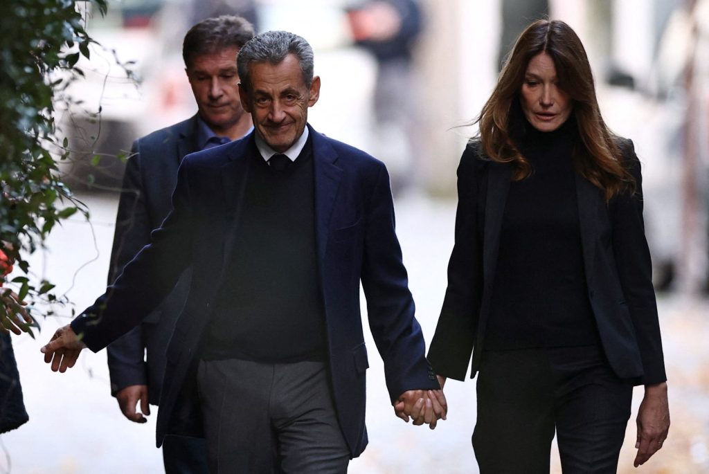Nicolas Sarkozy: The last frames on the way to prison