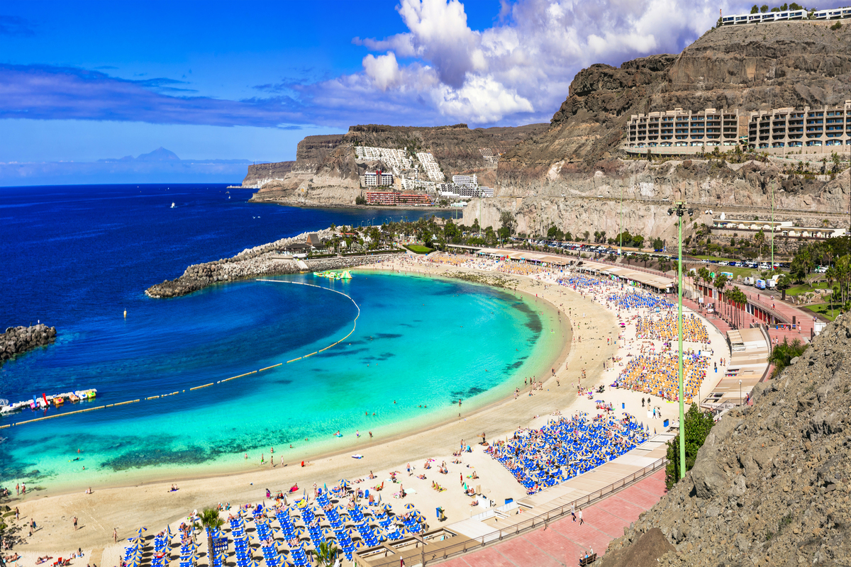 Brits 'flee' to this destination near Portugal where it's 24°C in winter