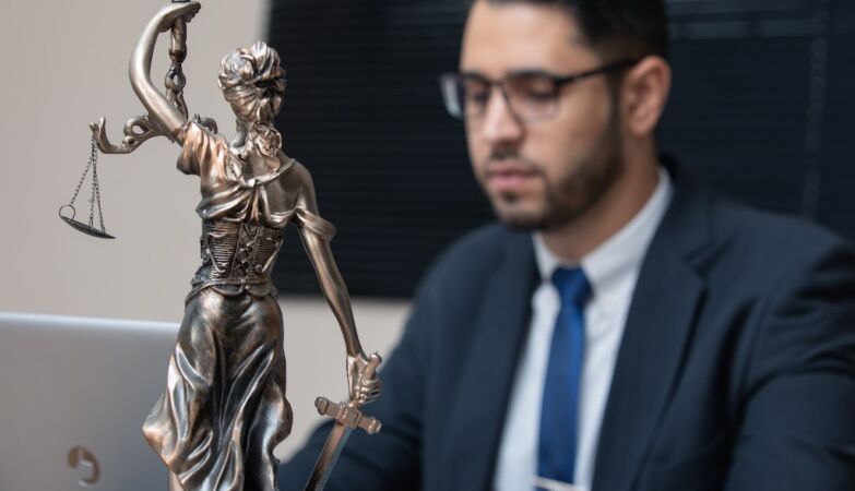 Three higher education courses that AI advises against choosing in the future