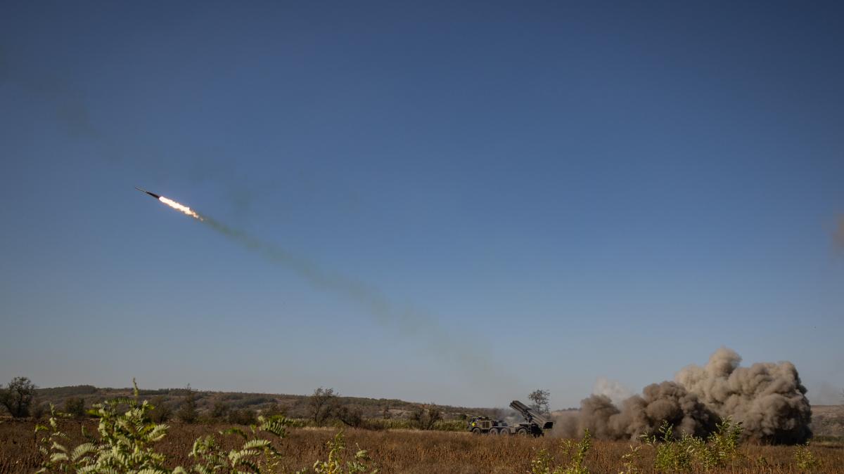 A Russian advance ends up truncated when it ends up colliding with its own team