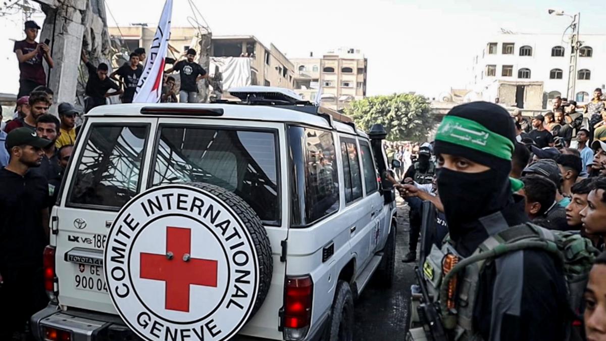 Israel skips the truce again and kills four Palestinians in an attack for "crossing the yellow line"