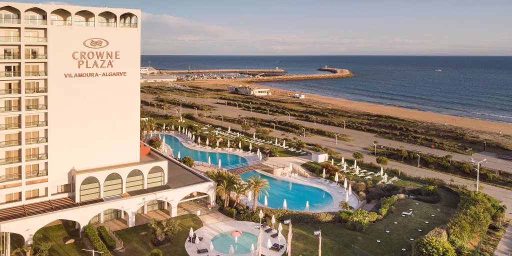 This 5-star hotel in the Algarve has a Spa where anyone can spend the day for less than €20