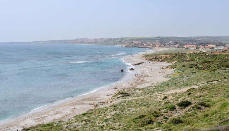 In the fight against extinction, villages in Sardinha are selling houses for 1 euro